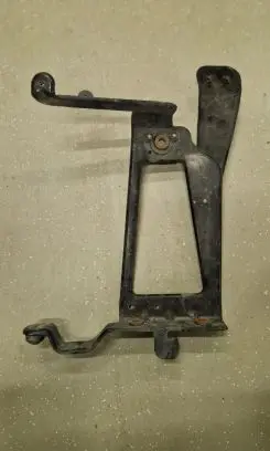 Audi Q7 4M Radiator mount bracket 4M0121261R 4M0121263D