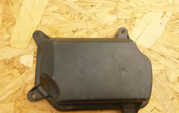 Fiat 500 Headlight/headlamp dust cover 46680749