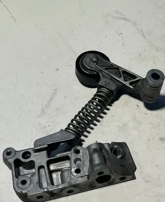 Mercedes-Benz B W246 W242 Engine mounting bracket A6512200607