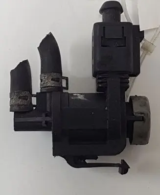 Volkswagen Golf VI Turbo solenoid valve 1K0906283 1K0906283A