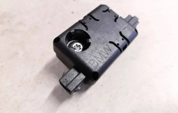 Antenna control unit