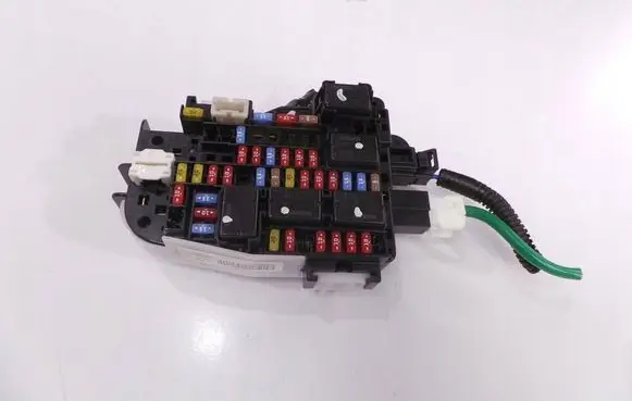Nissan Micra K14 Fuse module V5FB4B