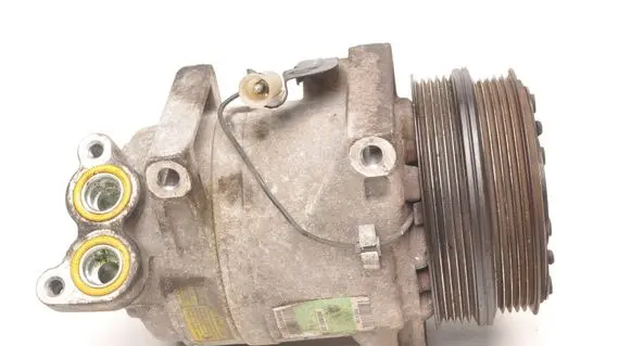 Volvo C30 Air conditioning (A/C) compressor (pump) 30761390