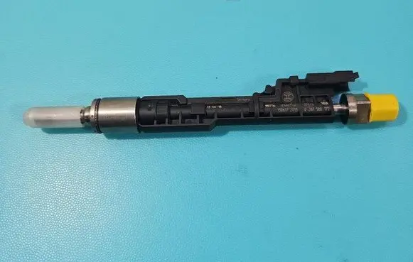 BMW X5 F15 Fuel injector 0261500172 IMPRK1462172