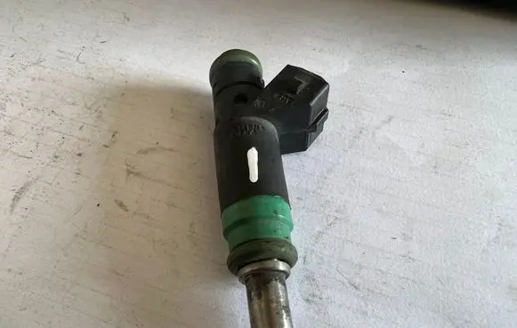 Fuel injector