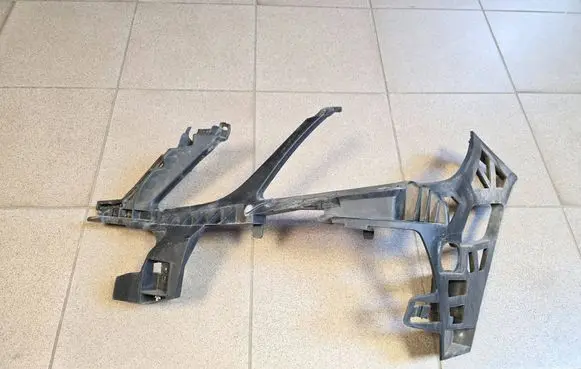 Mercedes-Benz E W212 Front bumper support beam A2128850365