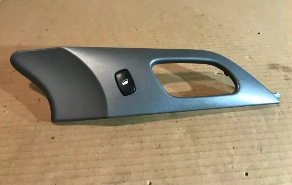 Peugeot 407 Front door interior handle trim 9643531277 9661274877 96360166XT