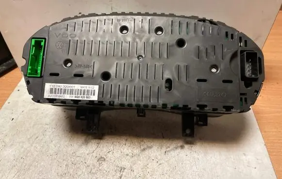 Volkswagen Polo IV 9N3 Speedometer (instrument cluster) 6Q0920803 110080320001 A2C53099852