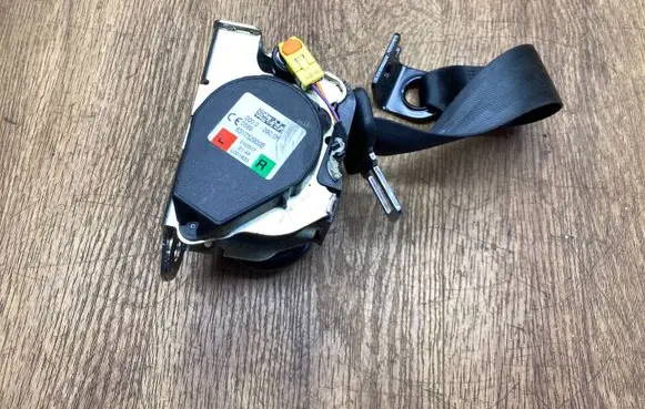 Jaguar F-Pace Rear seatbelt 631752900B 00000900H L001633