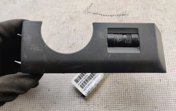 Volkswagen Transporter - Caravelle T5 Headlight level height control switch 7H1857189