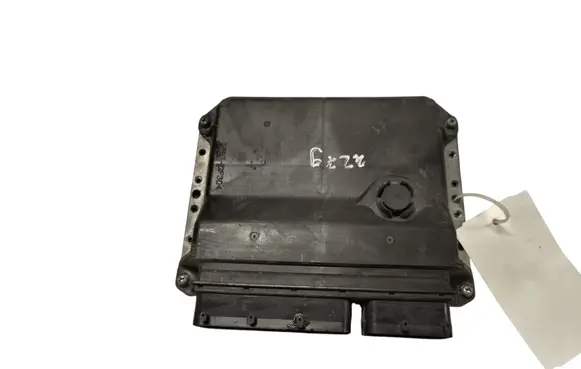 Toyota Auris 150 Engine control unit/module 8966102D71 MB1758009570