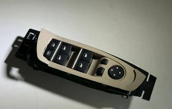 BMW 7 F01 F02 F03 F04 Electric window control switch 7224213