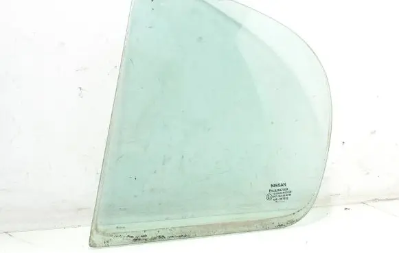 Nissan Almera N16 Rear vent window glass AS2