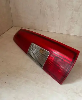 Volvo V70 Rear/tail lights 9154494