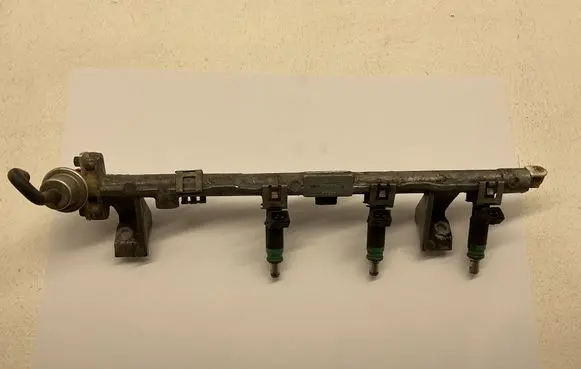 Ford Focus Fuel main line pipe 9H487 9D280