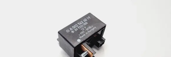 Volkswagen Crafter Glow plug pre-heat relay A0025424019 899322000 140301