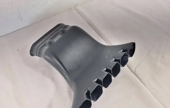 Ford Focus Cabin air duct channel BM51A018C16 D2L4A