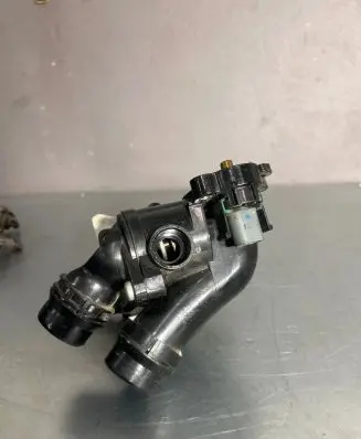 Audi A4 S4 B8 8K Water pump 06H121111J