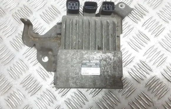 Toyota Avensis T250 Fuel injection control unit/module 8987120070