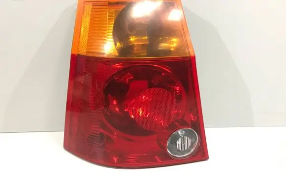 Chrysler Pacifica Rear/tail lights 04857587