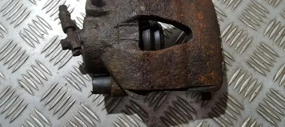 Skoda Octavia Mk2 (1Z) Front brake caliper