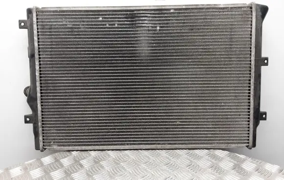 Audi A4 S4 B6 8E 8H Coolant radiator A11592009