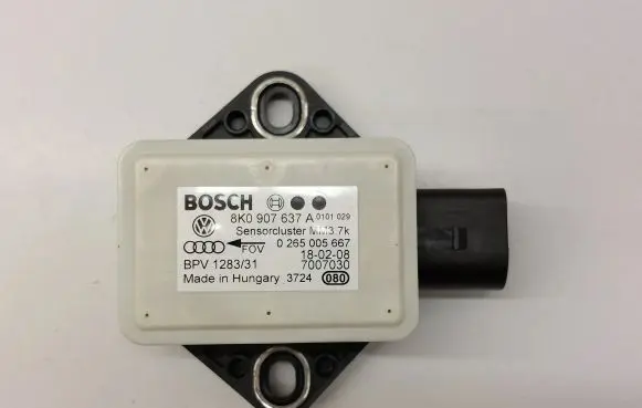 Audi A4 S4 B8 8K ESP acceleration yaw rate sensor 8K0907637A
