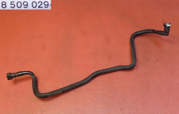 Mini One - Cooper Clubman R55 Engine coolant pipe/hose 8509029