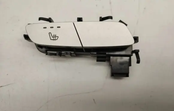 Mercedes-Benz C W205 Seat heating switch A2059050004