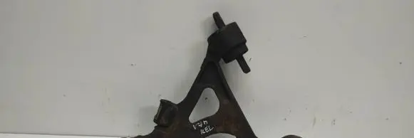 Volvo V70 Front lower control arm/wishbone