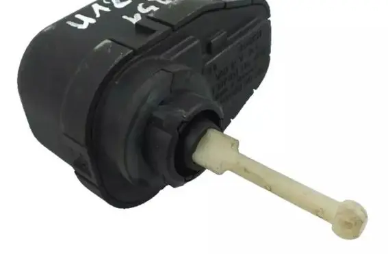 Headlight level adjustment motor