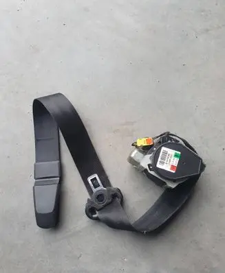 Skoda Superb B6 (3T) Front seatbelt 3T2857702 669846800 210ZA90103705