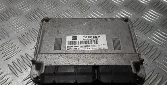 Seat Ibiza III (6L) Engine control unit/module 03E906033P 5WP44304