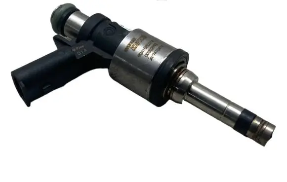 KIA Sportage Fuel injector 353102B370