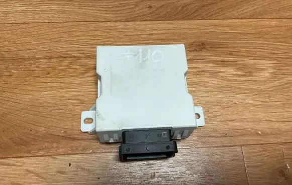 Toyota Avensis T250 Window wiper relay 150696