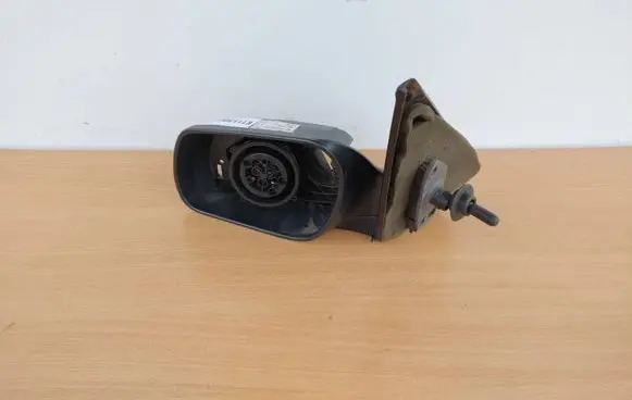 Mazda 3 I Manual wing mirror E9014202