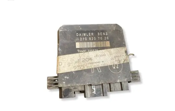 Mercedes-Benz E W210 Door control unit/module 2108207626