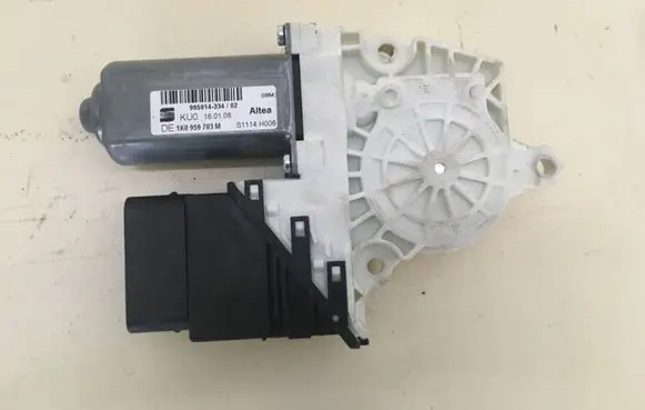 Seat Altea XL Rear door window regulator motor 1K0959703M
