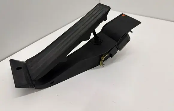 BMW 5 E60 E61 Accelerator throttle pedal 6766930 25916010 140904