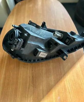Opel Vivaro Headlight/headlamp