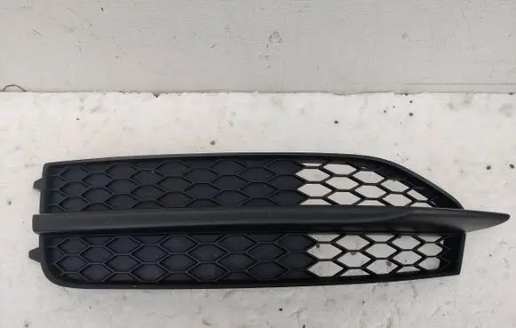 Audi A7 S7 4G Front bumper lower grill 4G8807681B 4G8807681D