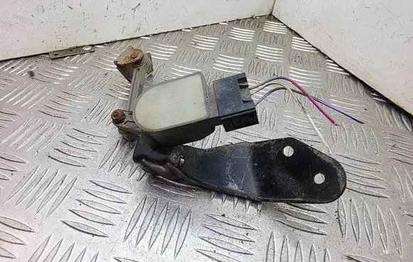 Audi A8 S8 D3 4E Rear air suspension level height sensor 4E0616571E