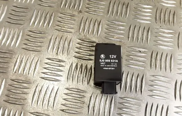 Skoda Fabia Mk2 (5J) Other relay 5J0959631A