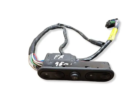 Opel Frontera A Electric window control switch 90316752 03930108