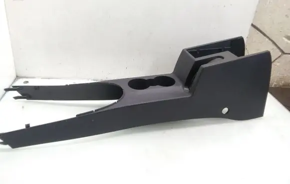 Volkswagen Touran I Center console