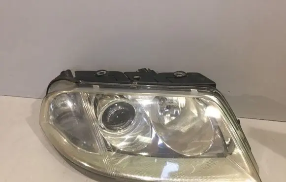 Volkswagen PASSAT B5.5 Headlight/headlamp 3B0941016AK