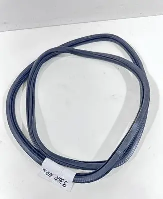 Peugeot 308 Front door rubber seal 9677519680