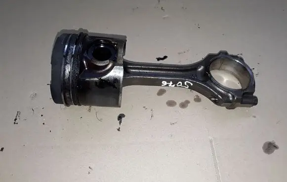 Mitsubishi ASX Piston with connecting rod NOCODE