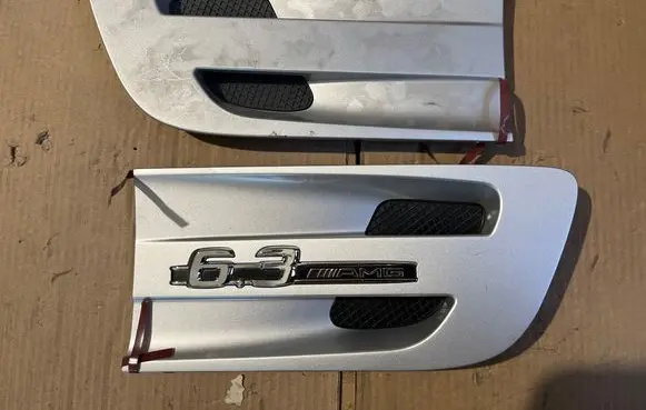 Mercedes-Benz SL R230 Fender model badge letters A2308800485