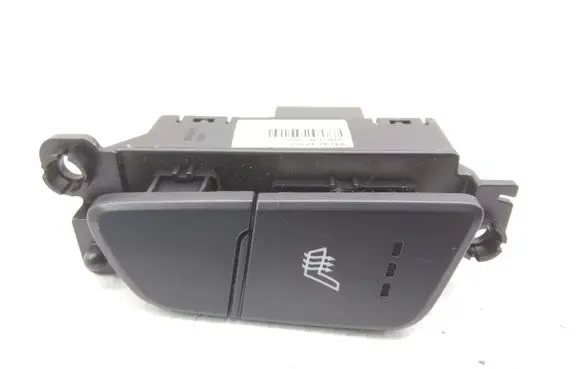 Hyundai i40 Seat heating switch 937303Z700 39R1CR1000